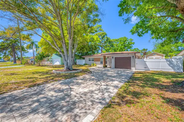 2212 NE Coachman Road, CLEARWATER, FL 33765
