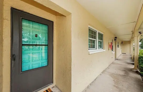 2465 Northside Drive #2204, CLEARWATER, FL 33761