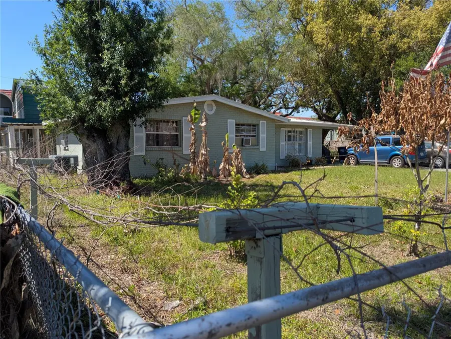 8740 N Tangerine Place, Tampa, FL 33617 - #2