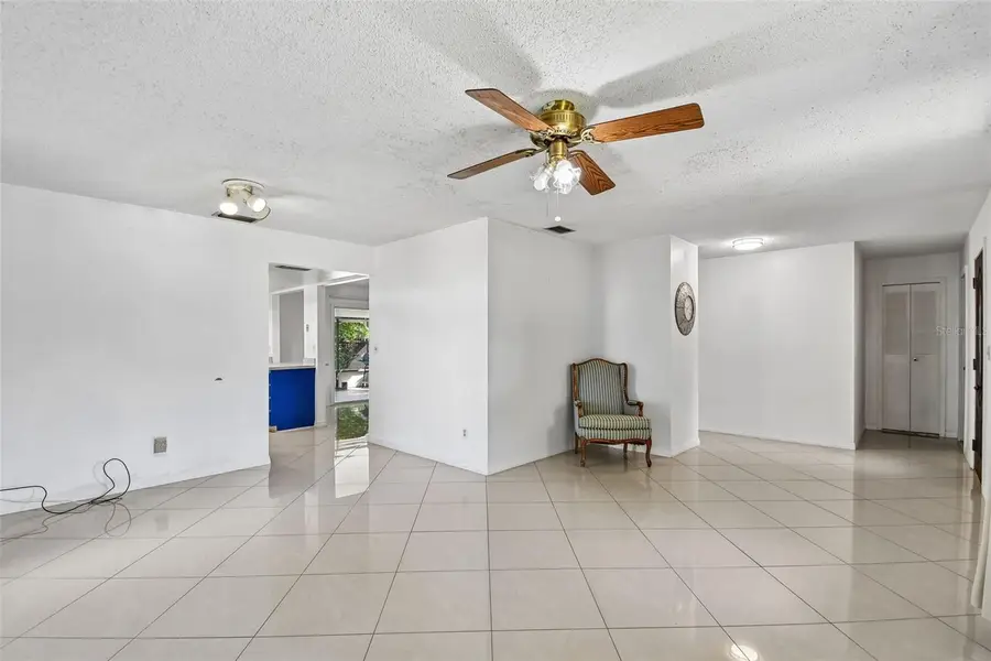 13635 Berkshire Court, Grand Island, FL 32735 - #3