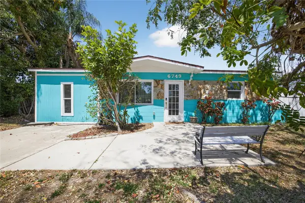 6749 81st Avenue N, PINELLAS PARK, FL 33781