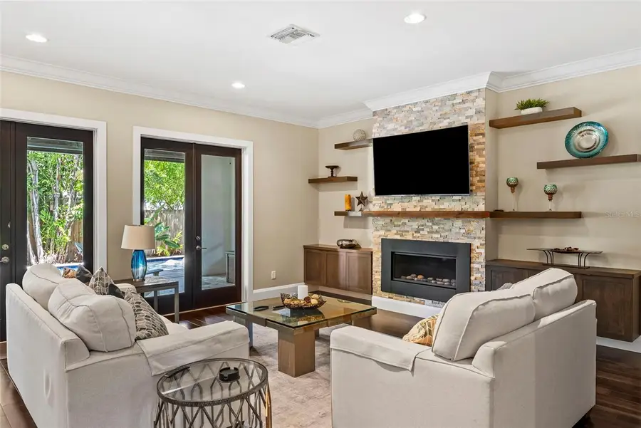 3211 W Bay Villa Avenue, Tampa, FL 33611 - #3