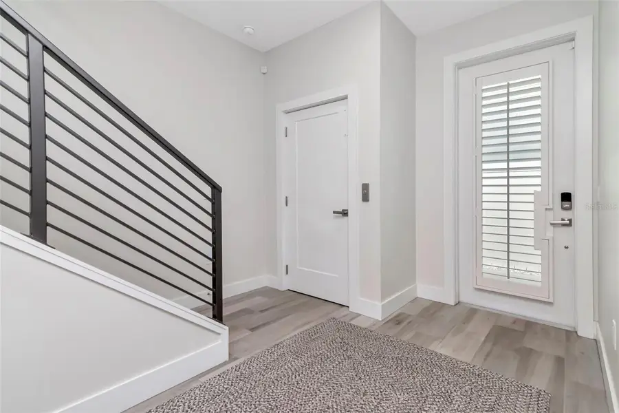 536 4th Avenue S #2, Saint Petersburg, FL 33701 - #2