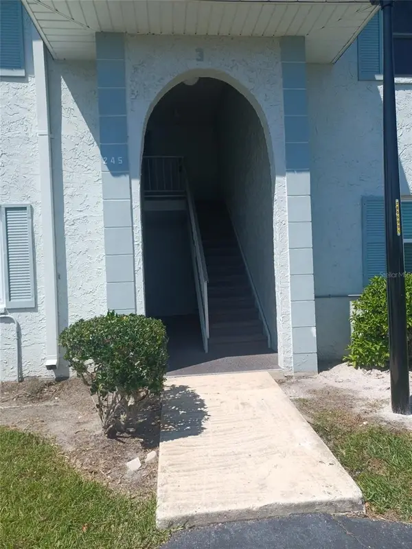 245 S Mcmullen Booth Road #17, CLEARWATER, FL 33759