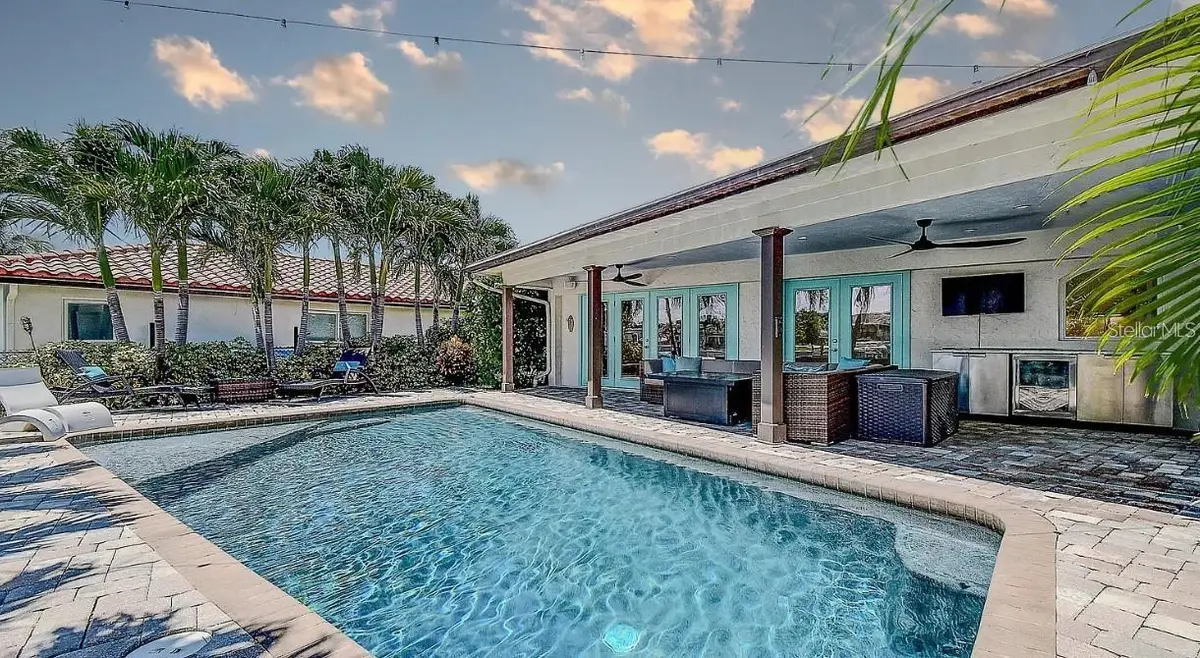 1998 Kansas Avenue Ne, Saint Petersburg, FL 33703 - #1