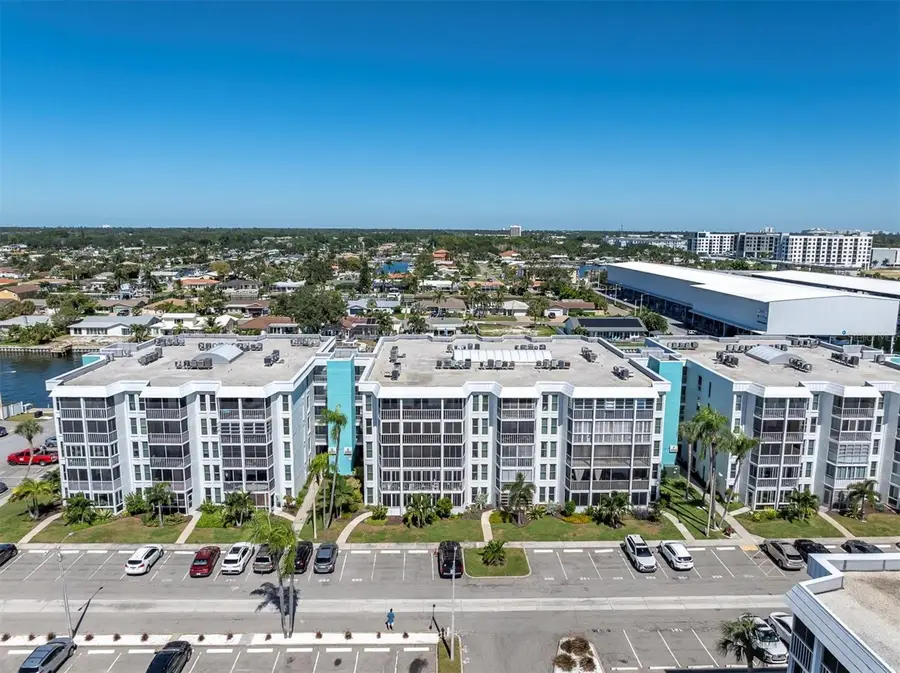 4902 38th Way S #109, Saint Petersburg, FL 33711 - #2