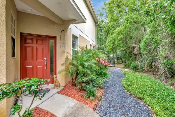 1992 Fiesta Ridge Court, TAMPA, FL 33604