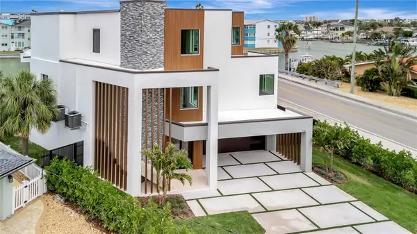 7176 S Shore Drive S, ST PETERSBURG, FL 33707