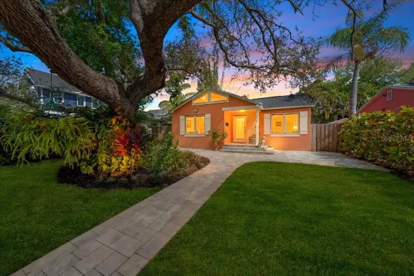 225 17th Avenue Se, ST PETERSBURG, FL 33701