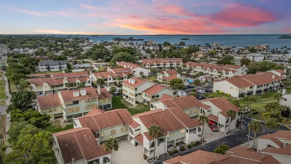 637 Drake Lane N, DUNEDIN, FL 34698