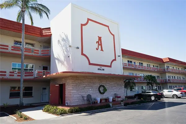 5840 30th Avenue S #102, GULFPORT, FL 33707