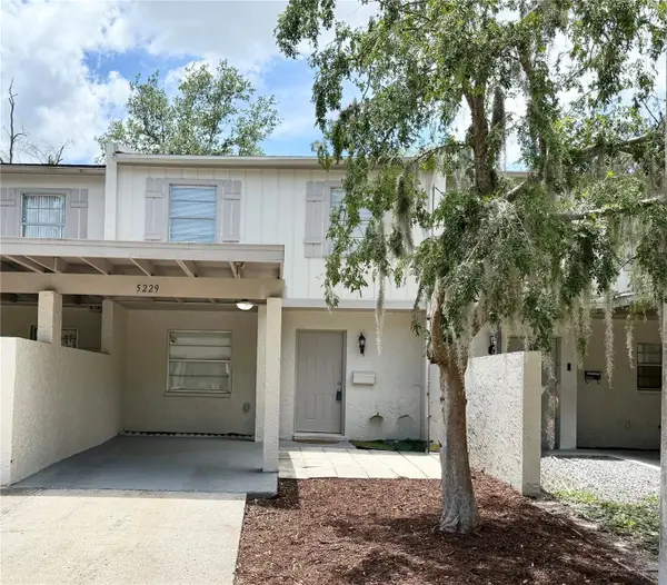 5229 Tennis Court Circle, TAMPA, FL 33617