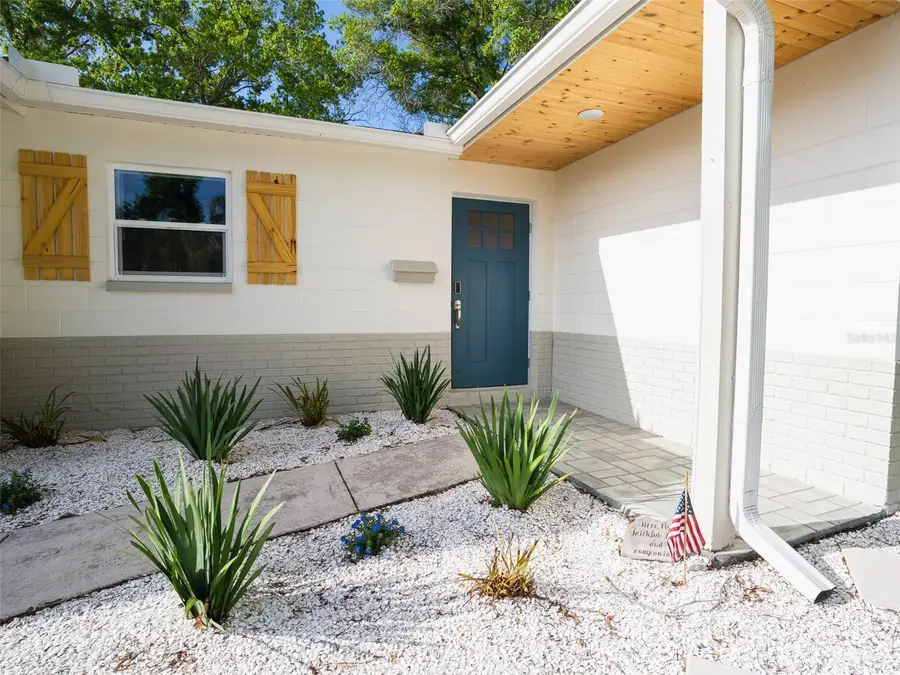 300 84th Avenue Ne, Saint Petersburg, FL 33702 - #3