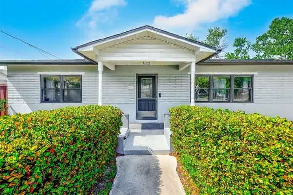 1026 Meadowlawn Drive N, ST PETERSBURG, FL 33702
