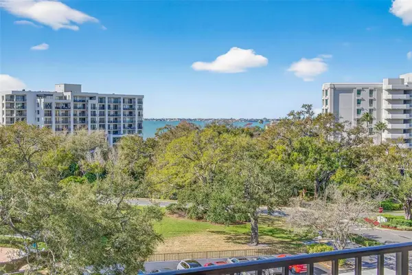 150 Belleview Boulevard #508, BELLEAIR, FL 33756