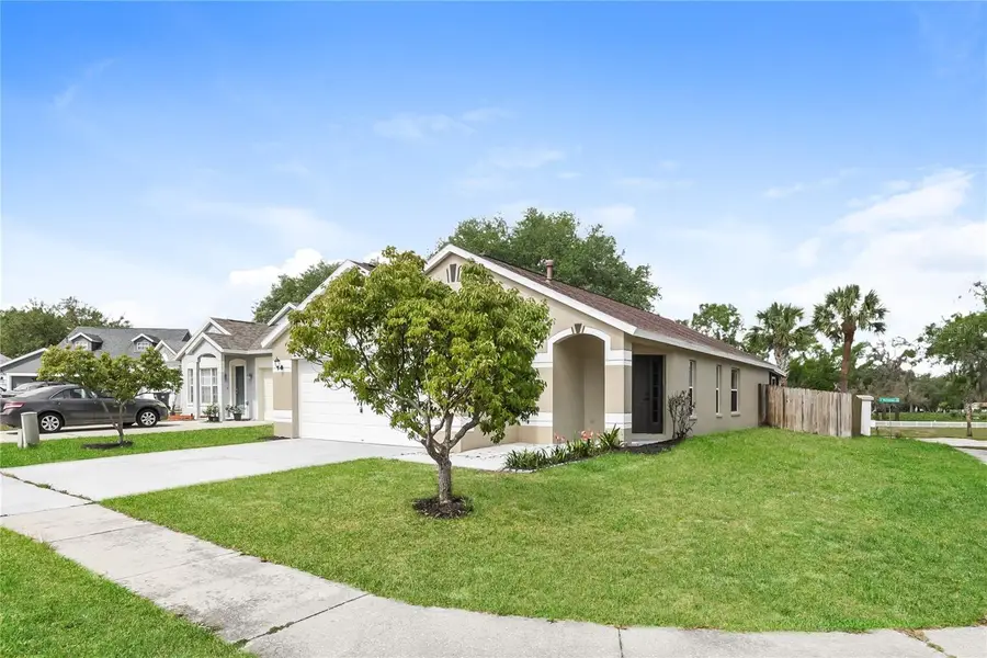 208 Summer Sails Drive, Valrico, FL 33594 - #2