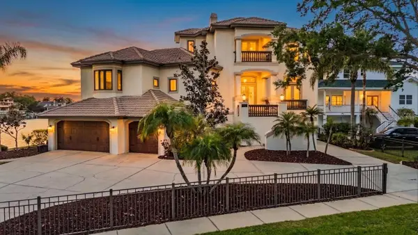 62 Central Court, TARPON SPRINGS, FL 34689