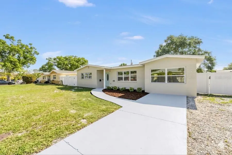 7443 2nd Street N, Saint Petersburg, FL 33702 - #2
