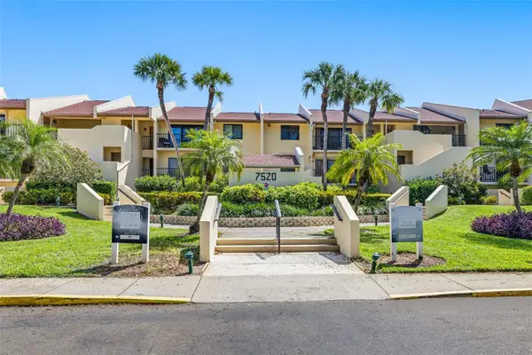 7520 Sunshine Skyway Lane S #T22, ST PETERSBURG, FL 33711