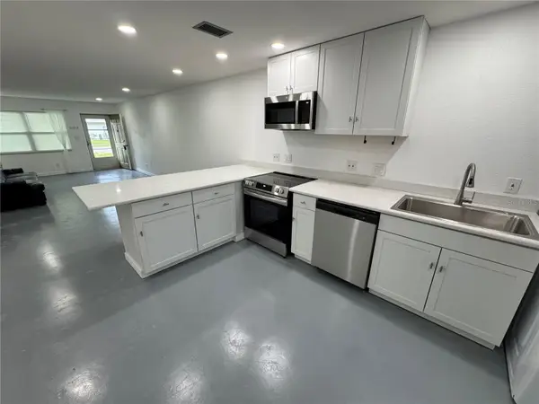 5720 13th Avenue N #106B, ST PETERSBURG, FL 33710