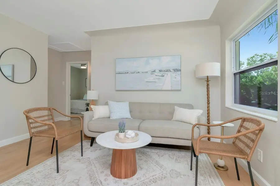 5132 Oxford Avenue N, Saint Petersburg, FL 33710 - #2