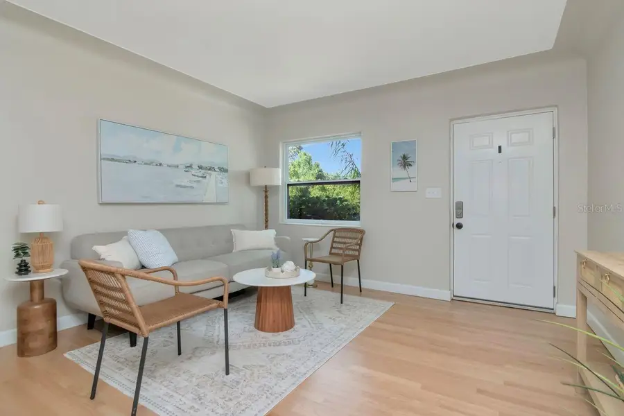 5132 Oxford Avenue N, Saint Petersburg, FL 33710 - #3