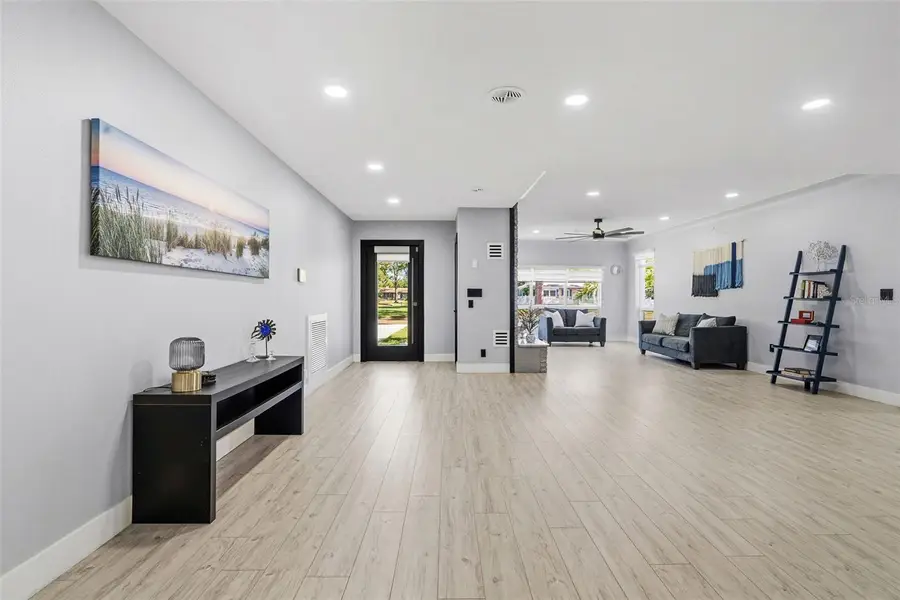 6228 7th Avenue N, Saint Petersburg, FL 33710 - #3