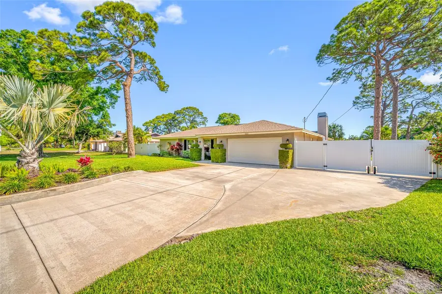 2515 Desoto Way S, Saint Petersburg, FL 33712 - #2