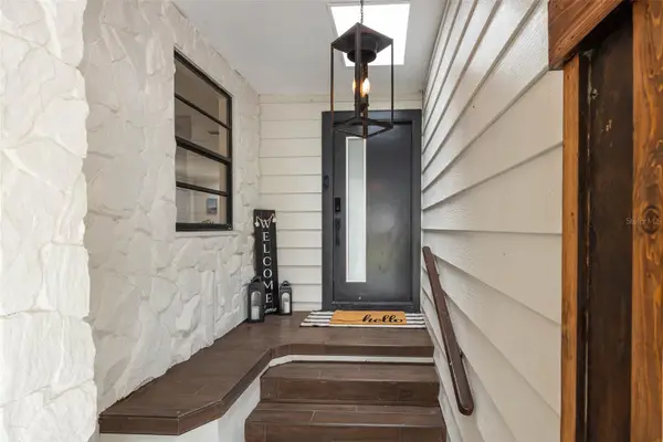 12756 Poinsettia Avenue, SEMINOLE, FL 33776