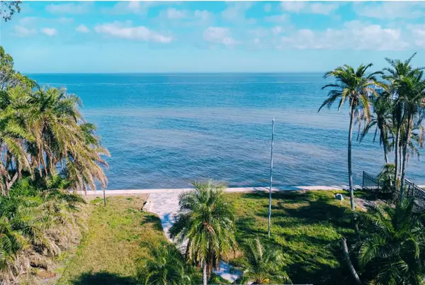 5926 Bahama Shores Drive S, ST PETERSBURG, FL 33705