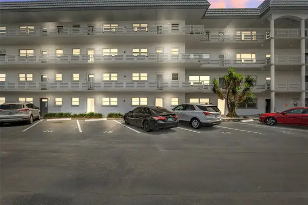 3018 59th Street S #405, GULFPORT, FL 33707