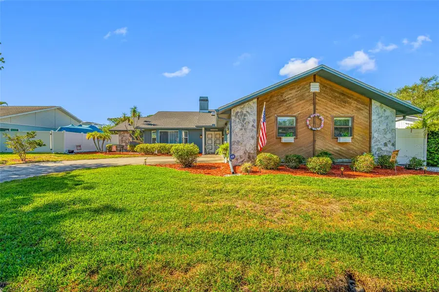 2424 Osprey Avenue, Palm Harbor, FL 34683 - #2