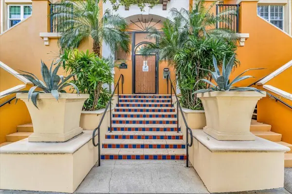 100 4th Avenue S #207, ST PETERSBURG, FL 33701