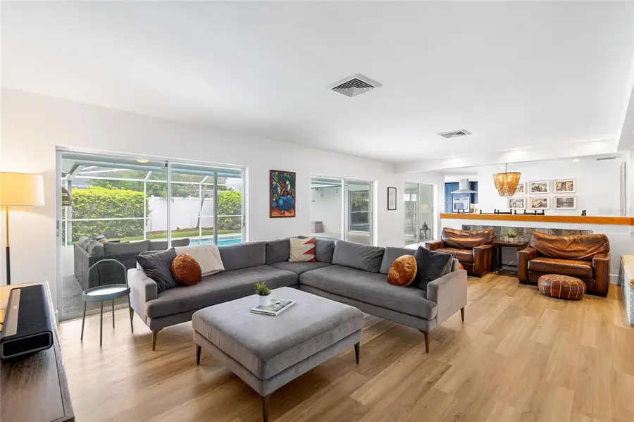 1201 87th Avenue N, Saint Petersburg, FL 33702 - #2