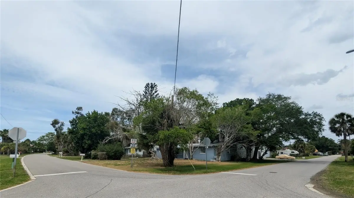 7001 & 7011 Hibiscus Avenue S, South Pasadena, FL 33707 - #1