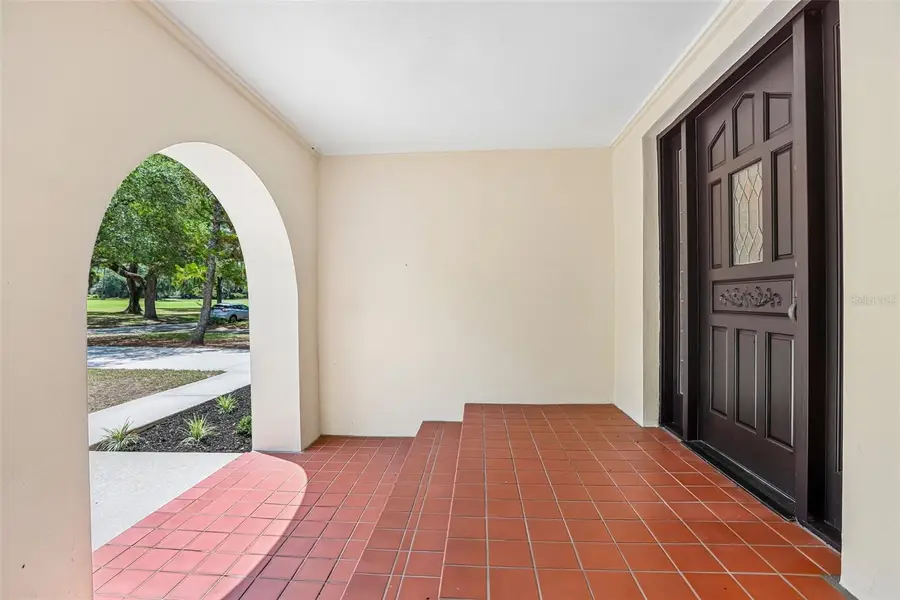 118 N Greenfield Avenue, Temple Terrace, FL 33617 - #2