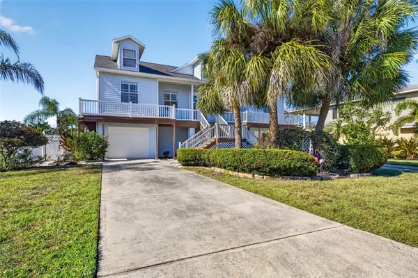821 Blue Heron Boulevard, RUSKIN, FL 33570