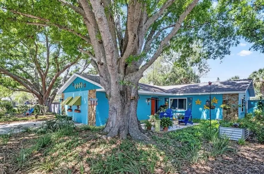 2159 Barcelona Way S, Saint Petersburg, FL 33712 - #2