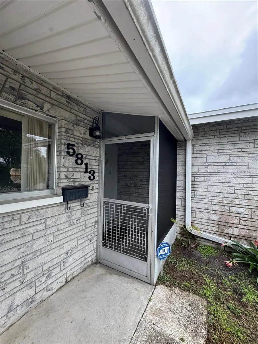 5813 Liverpool Drive, Tampa, FL 33615 - #3
