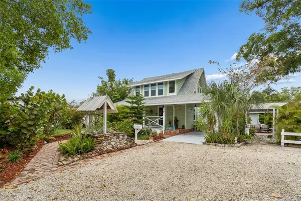 646 80th Avenue N, ST PETERSBURG, FL 33702