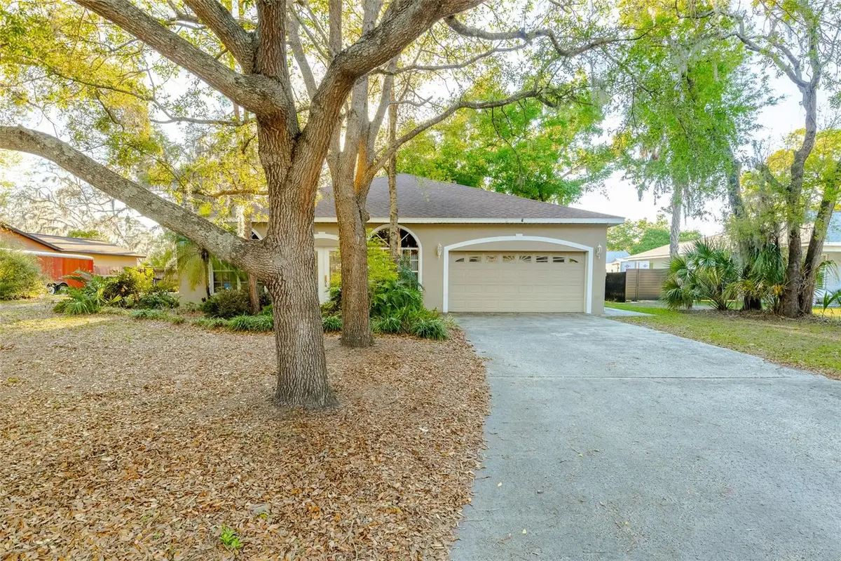 8508 Dee Circle, Riverview, FL 33569 - #1