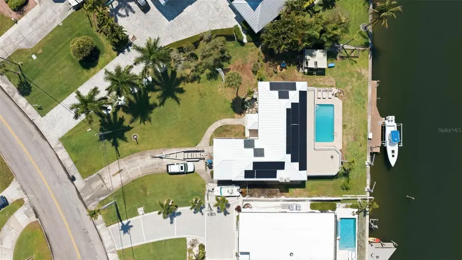 3876 Shore Acres Boulevard Ne, Saint Petersburg, FL 33703 - #3