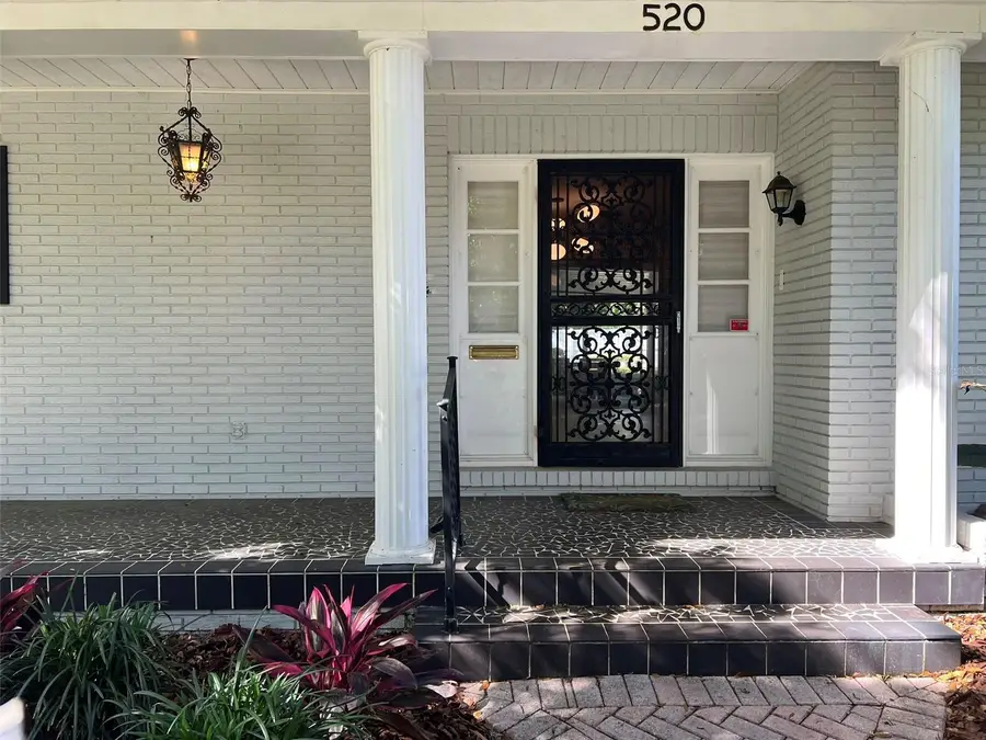 520 S Riverhills Drive, Temple Terrace, FL 33617 - #3