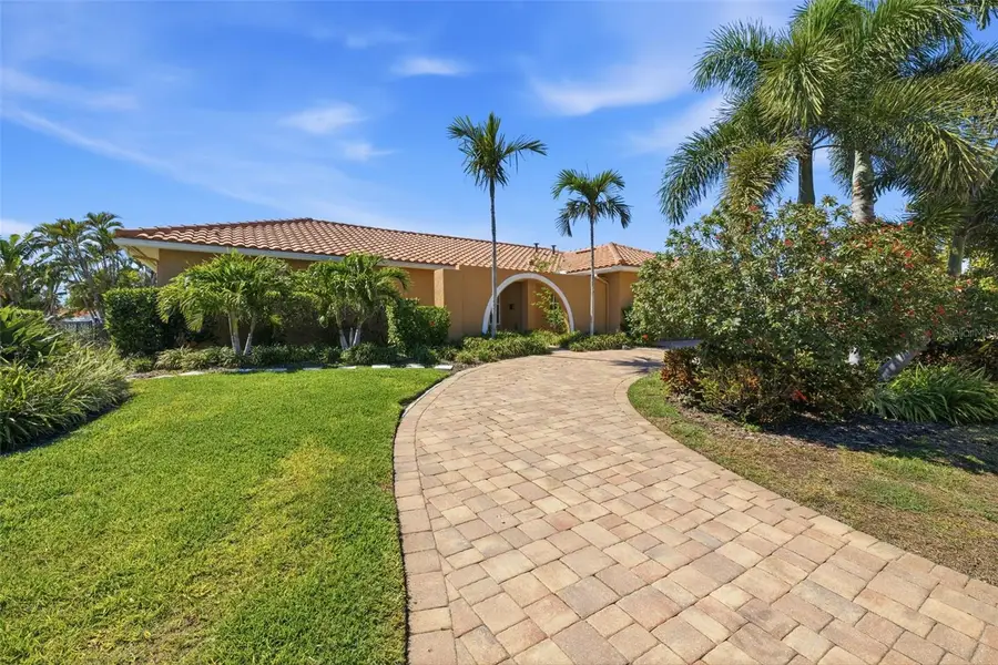 1997 Hawaii Avenue Ne, Saint Petersburg, FL 33703 - #3