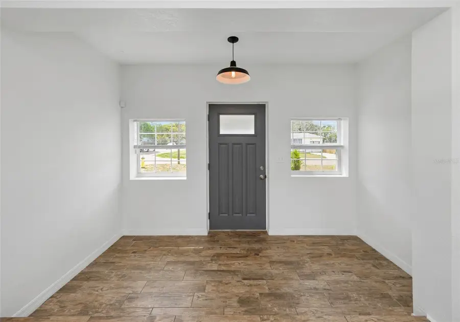 2545 32nd Avenue N, Saint Petersburg, FL 33713 - #3