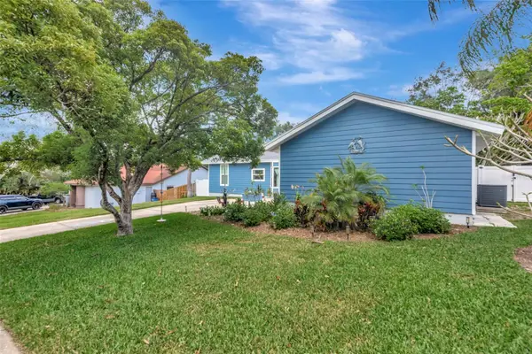 220 Normandy Circle W, PALM HARBOR, FL 34683