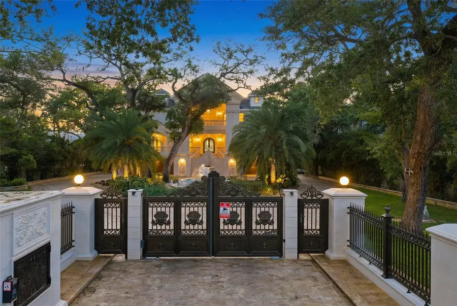 2000 Park Street N, Saint Petersburg, FL 33710 - #3