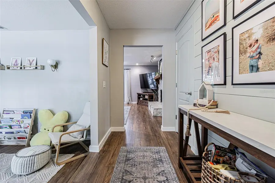 1107 Oakridge Manor Drive, Brandon, FL 33511 - #3