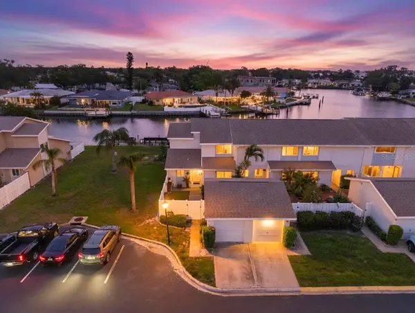 6537 Cape Hatteras Way Ne #1, ST PETERSBURG, FL 33702