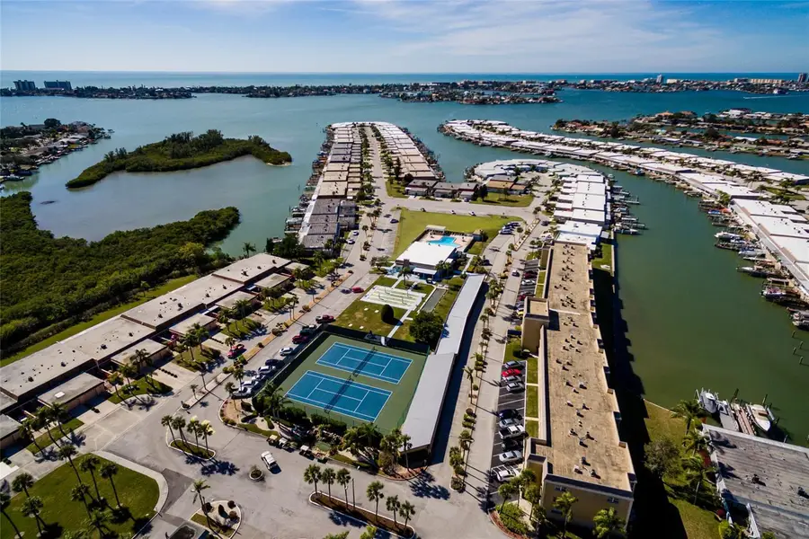 1 Boca Ciega Point Boulevard #206, Saint Petersburg, FL 33708 - #3